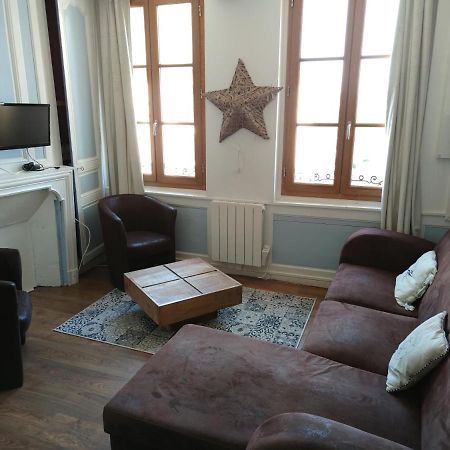 Le Saint Leonard...Il Est Bleu Appartement Honfleur Buitenkant foto